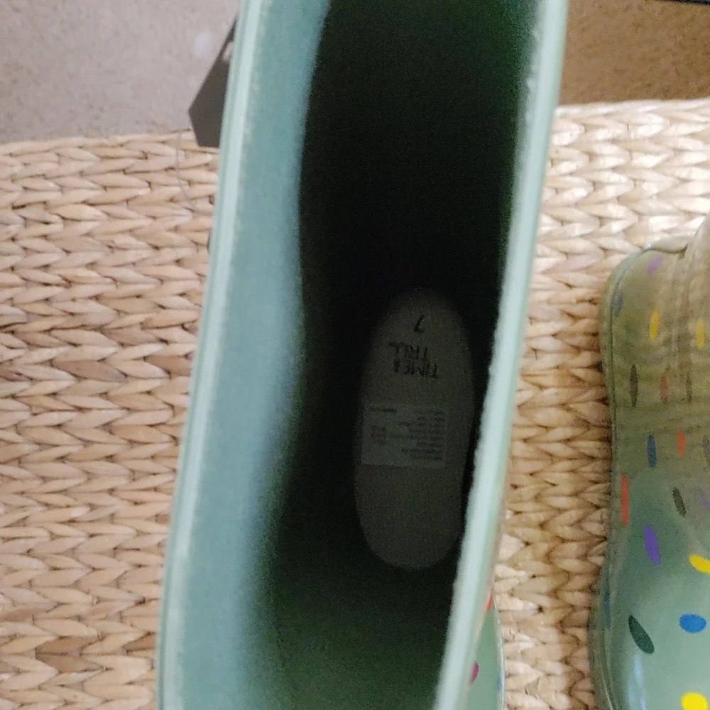 Time and Tru Women's Rain ☔ Buckle -Polka Dot Boots Green Only Size 6 Is Avai. - Picture 5 of 6